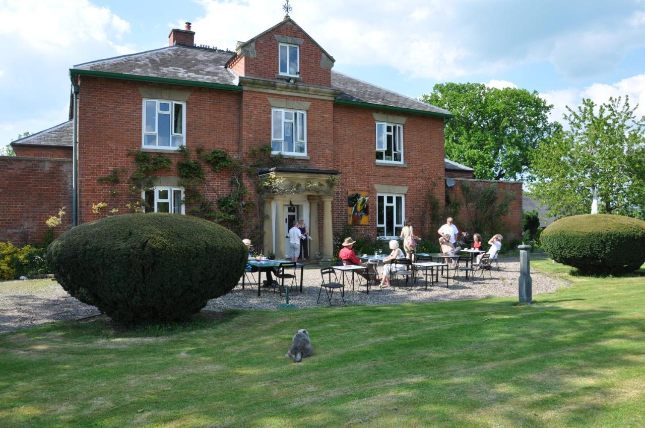 Mid Wales Arts B&B Caersws Eksteriør billede
